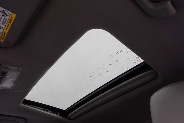 Used 2015 Toyota Highlander XLE image 25