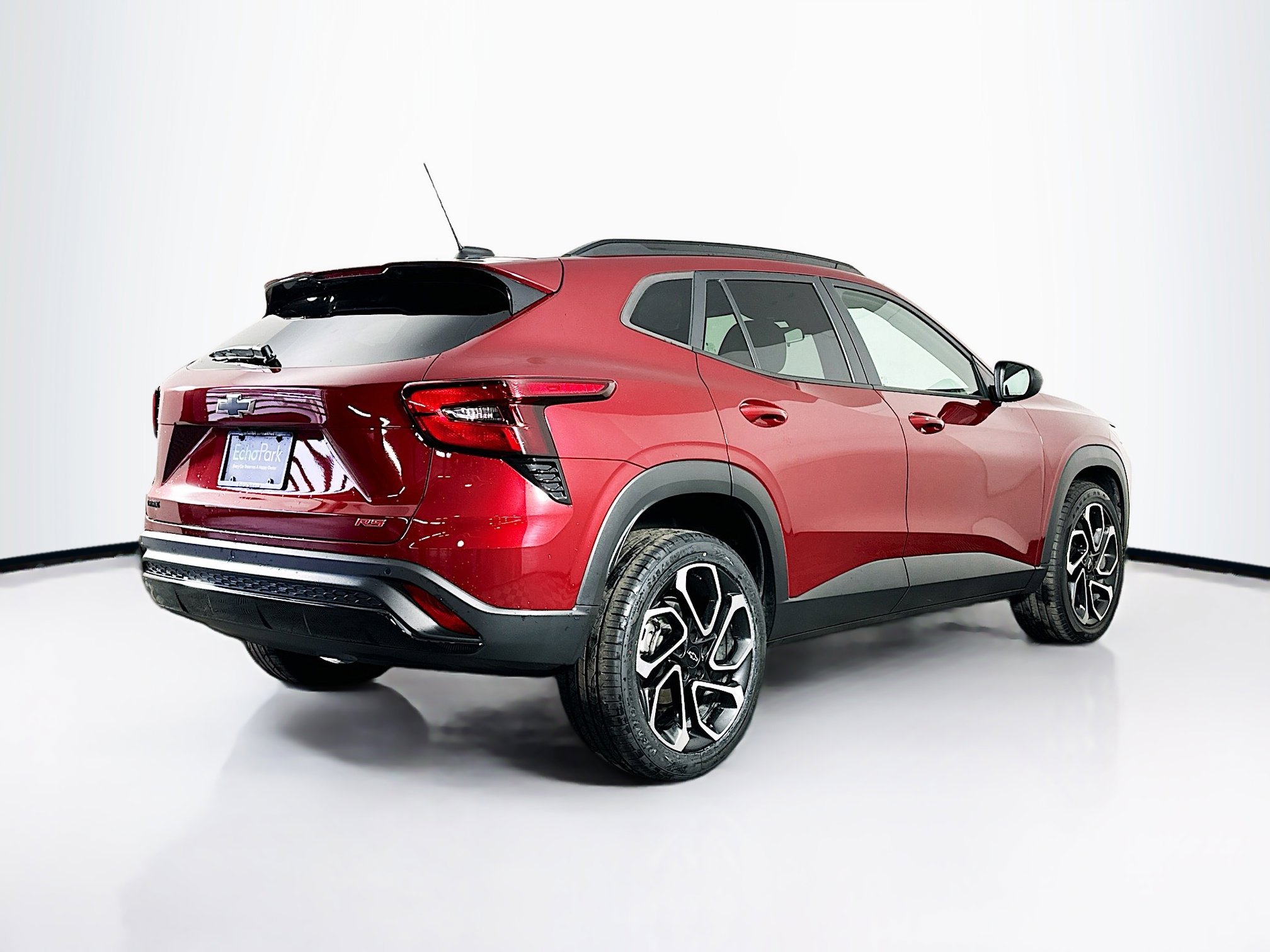 Used 2024 Chevrolet Trax RS w/ Sunroof Package image 9