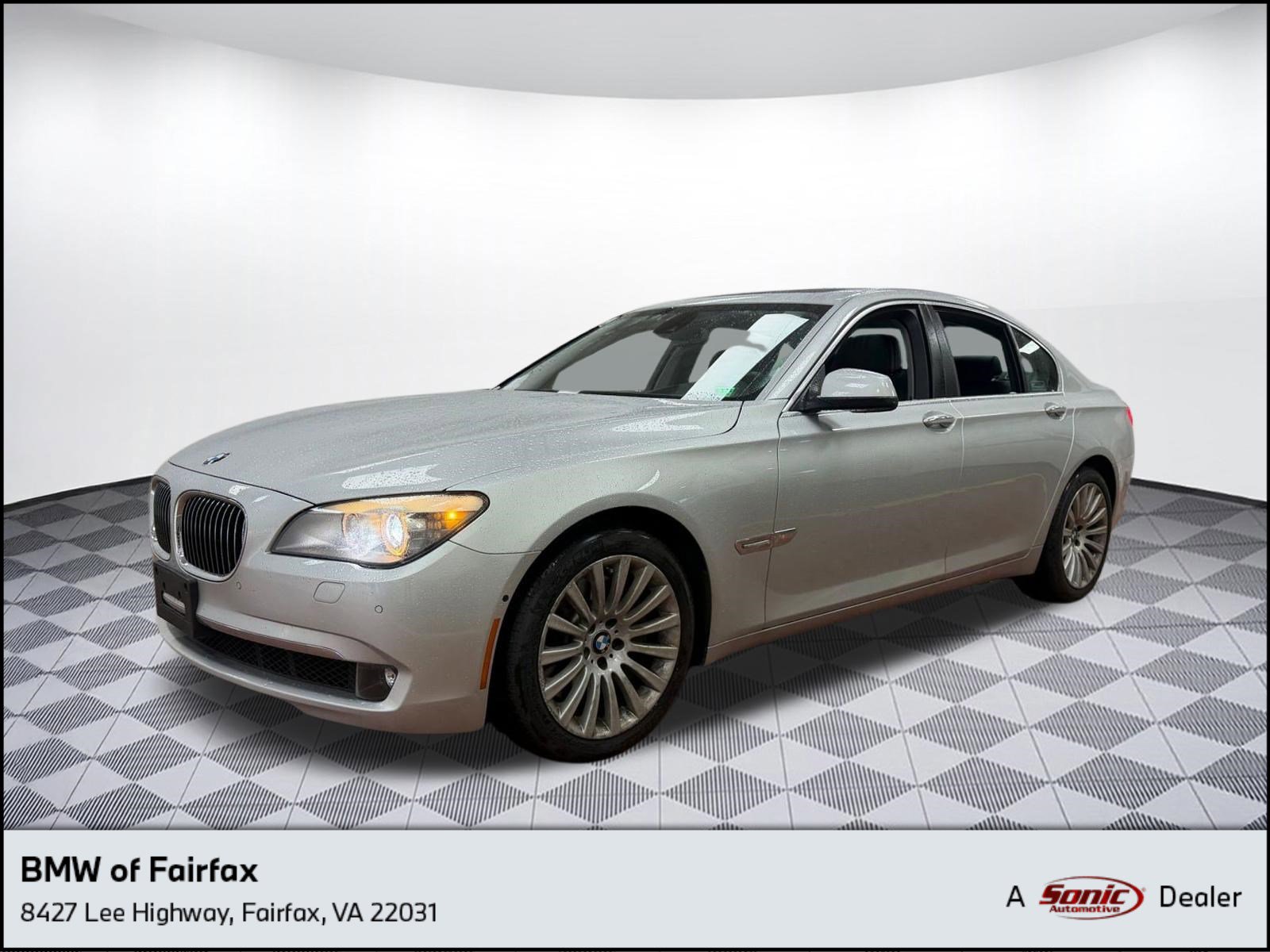 Used 2012 BMW 750i image 1