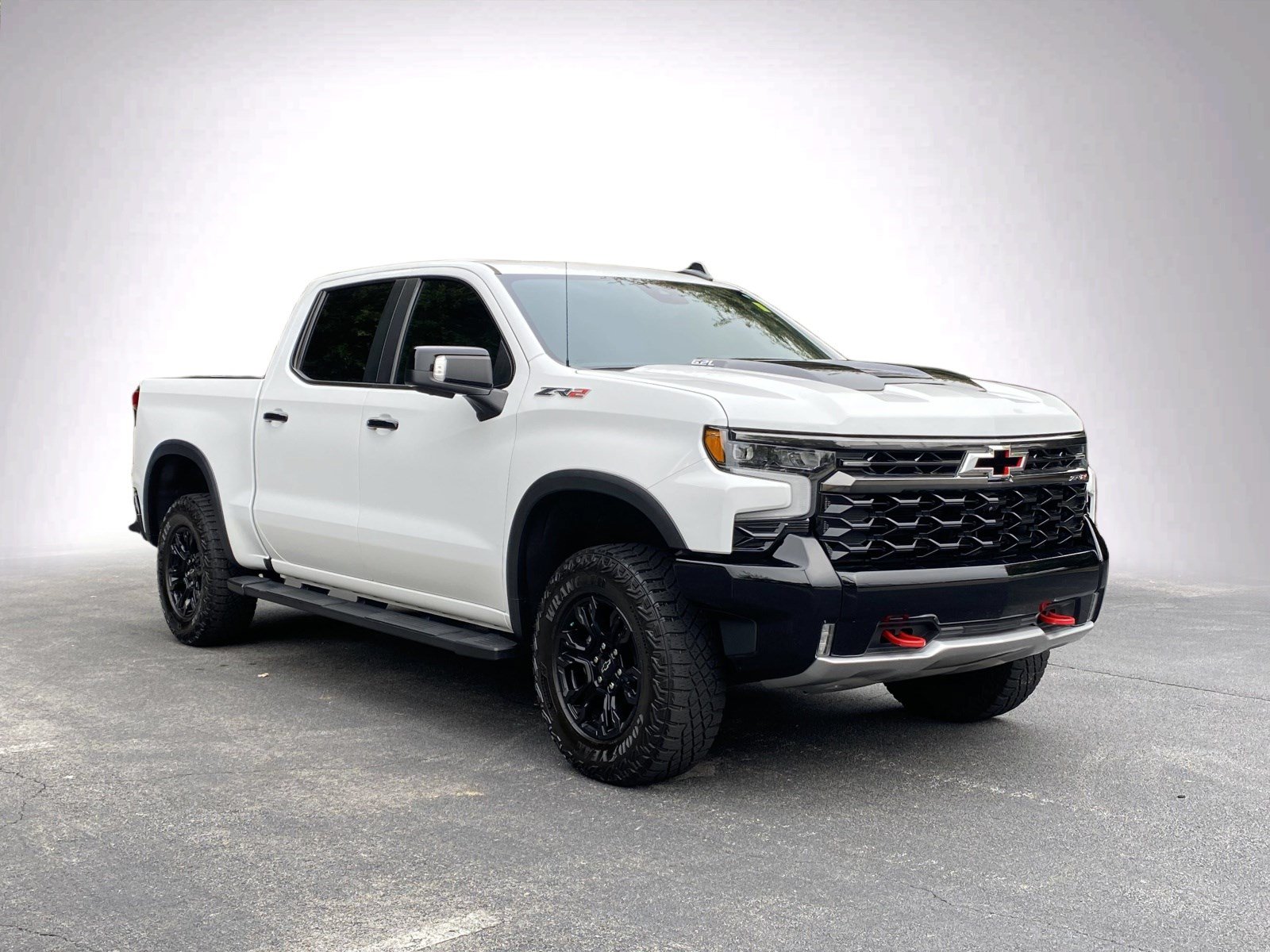 Used 2023 Chevrolet Silverado 1500 ZR2 w/ Technology Package AWD/4WD image 2