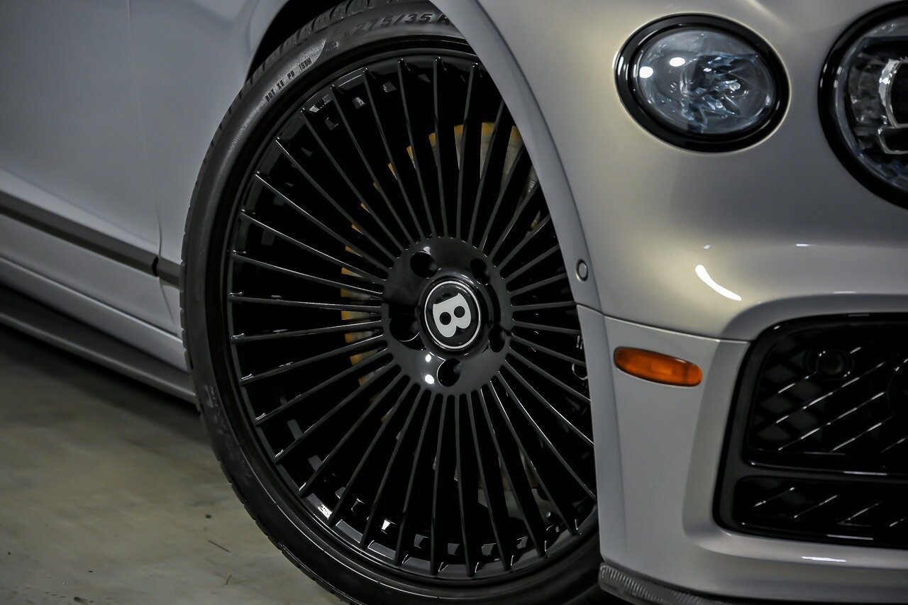 Used 2022 Bentley Flying Spur V8 AWD/4WD image 4