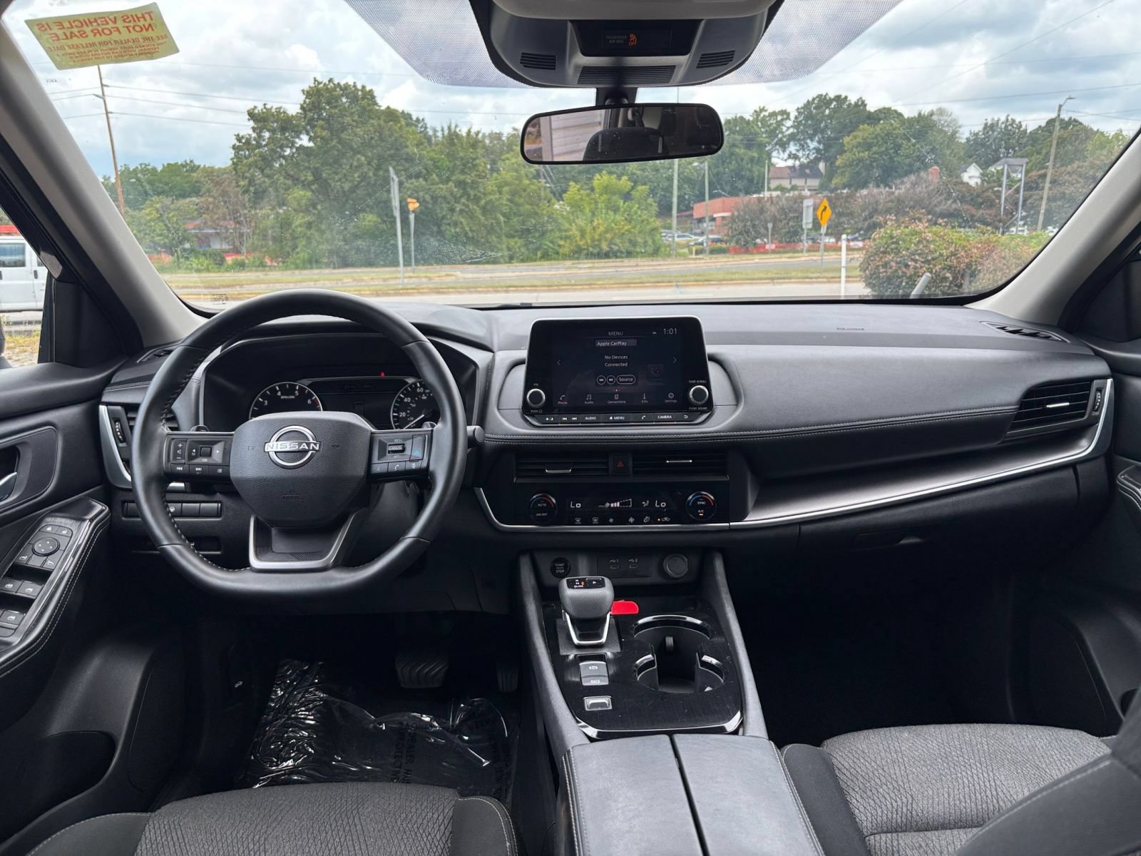 Used 2025 Nissan Rogue SV FWD image 33