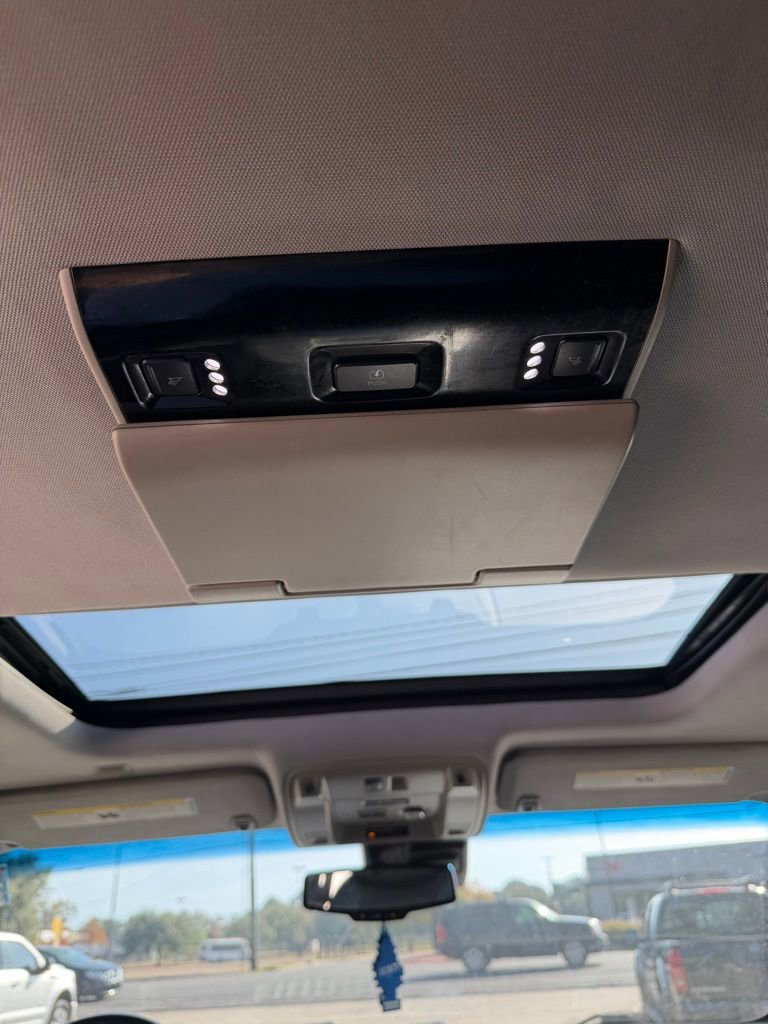 Used 2016 Cadillac Escalade ESV Luxury image 13