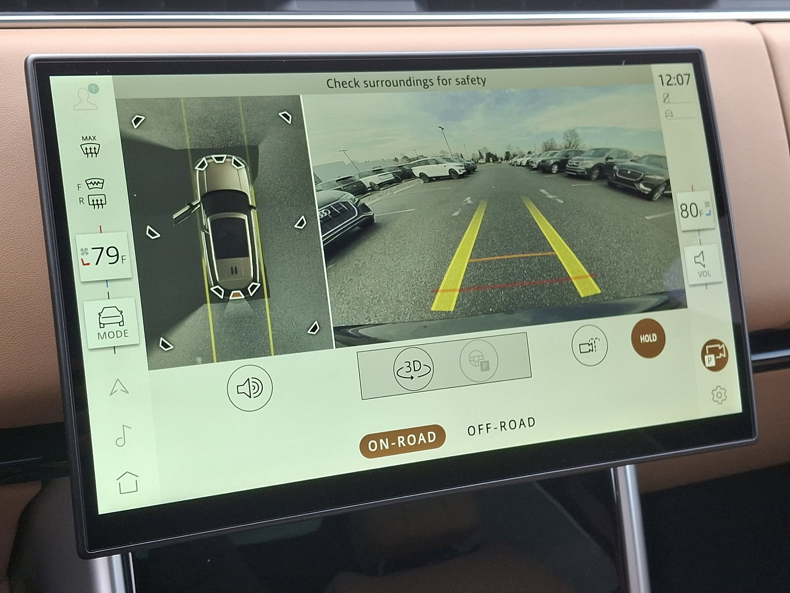 New 2025 Land Rover Range Rover Long Wheelbase SE image 17