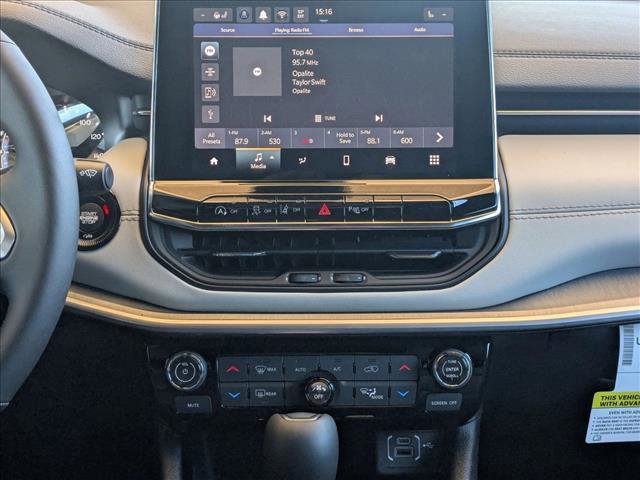 New 2026 Jeep Compass Limited w/ Mopar Graphics Package image 13