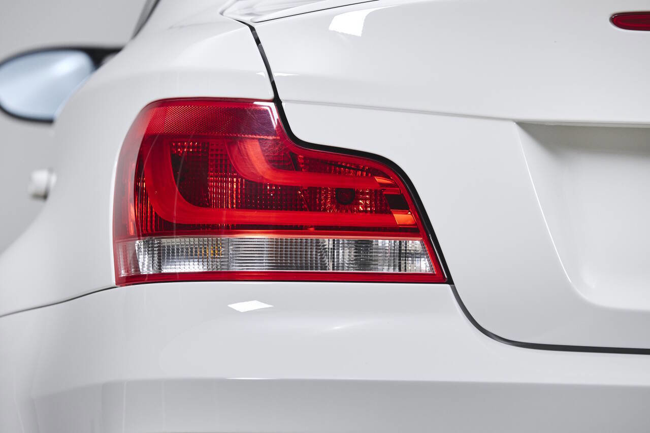 Used 2011 BMW 1 Series M image 19