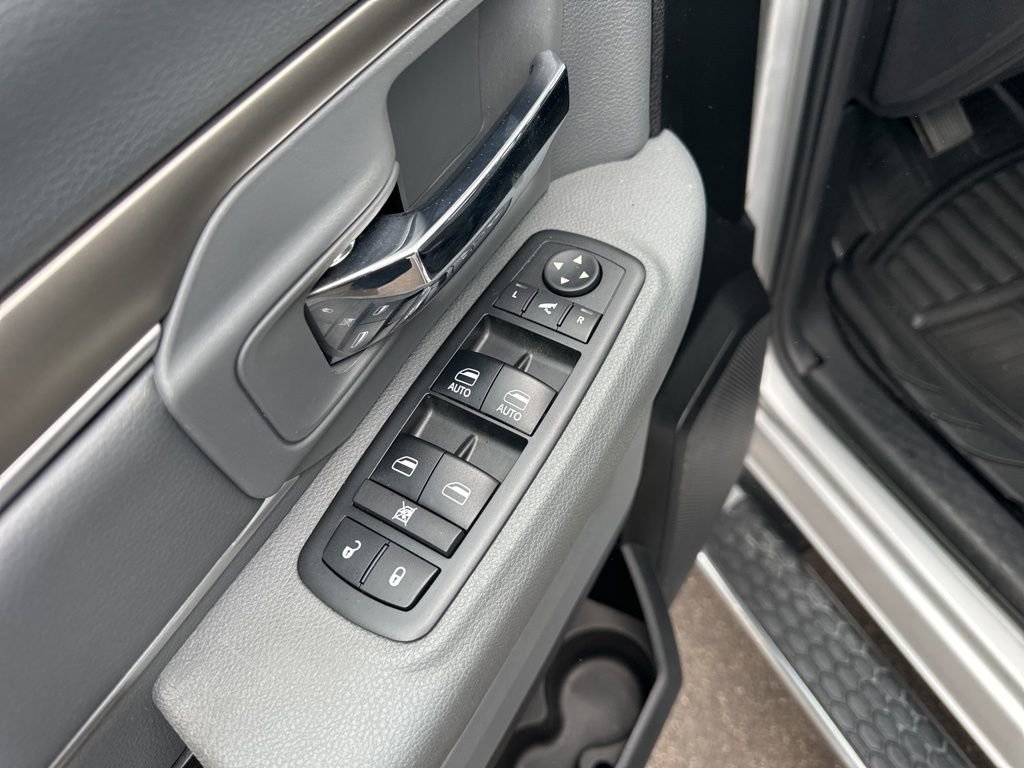 Used 2017 RAM 1500 Big Horn image 10