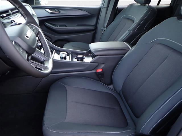 New 2025 Jeep Grand Cherokee Laredo w/ Luxury Tech Group I image 12