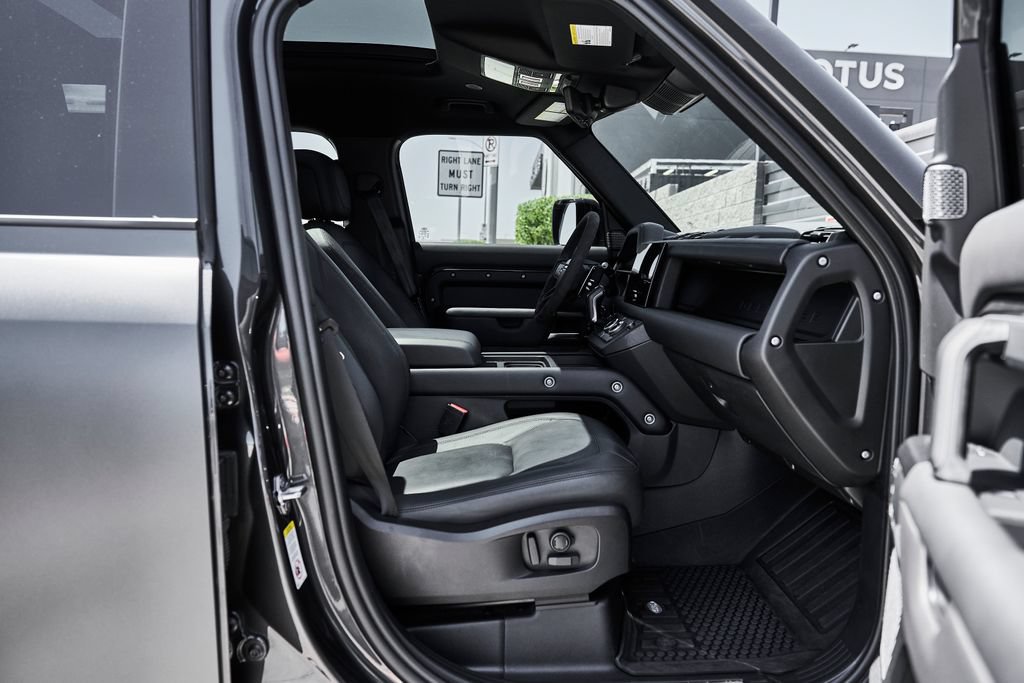 Used 2023 Land Rover Defender 110 Carpathian Edition AWD/4WD image 28