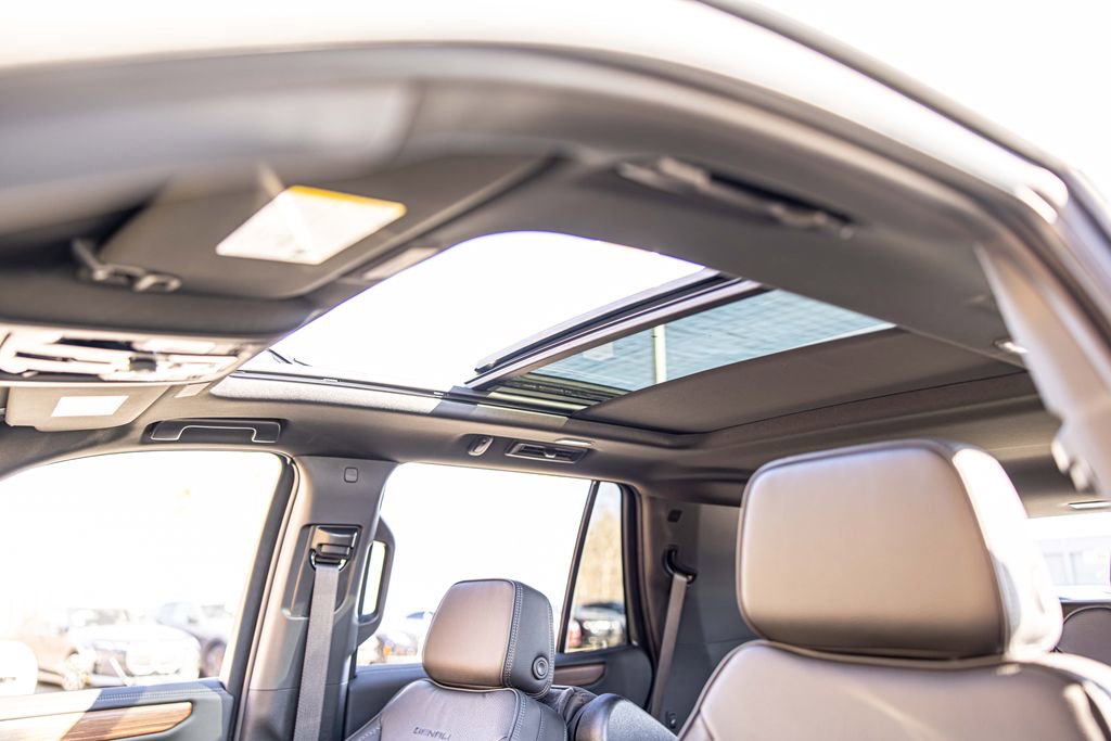 Used 2026 GMC Yukon Denali w/ Sun & Power Step Package image 20