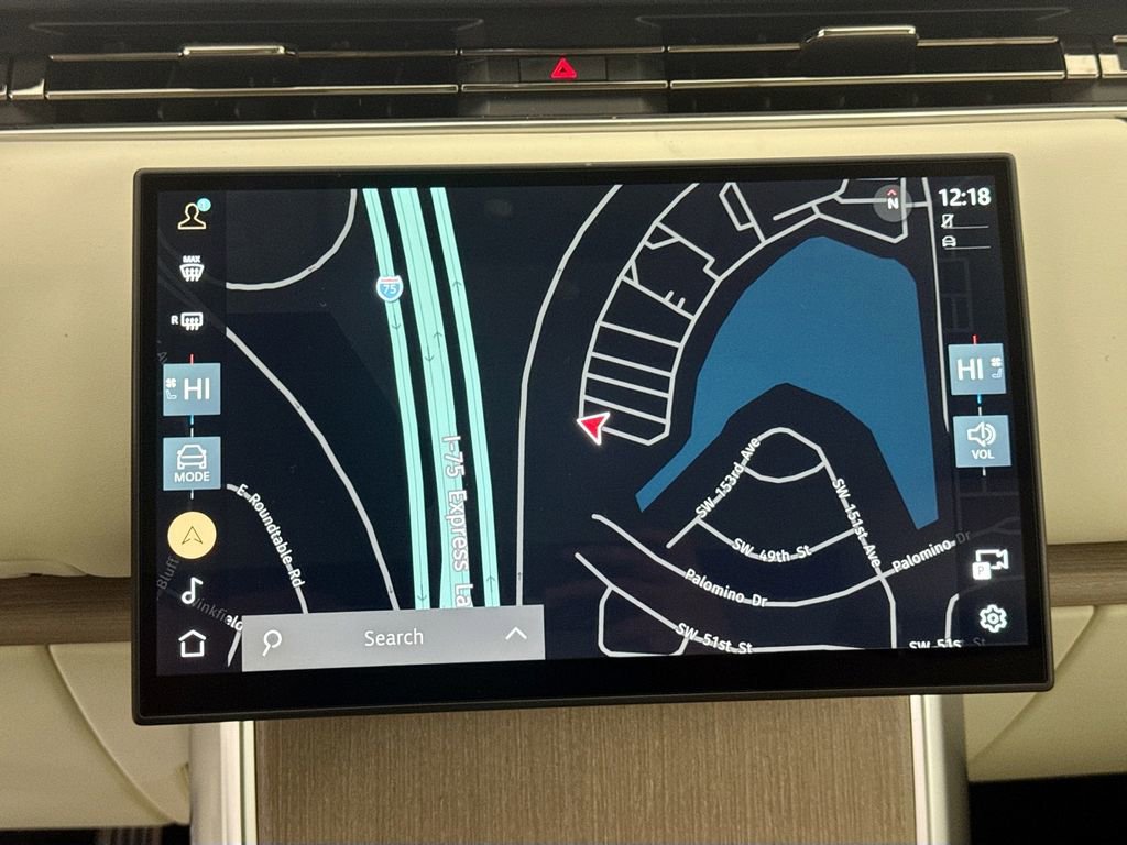 New 2026 Land Rover Range Rover SE image 13