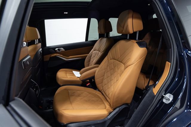 Certified 2024 BMW X7 xDrive40i w/ M Sport Package image 23