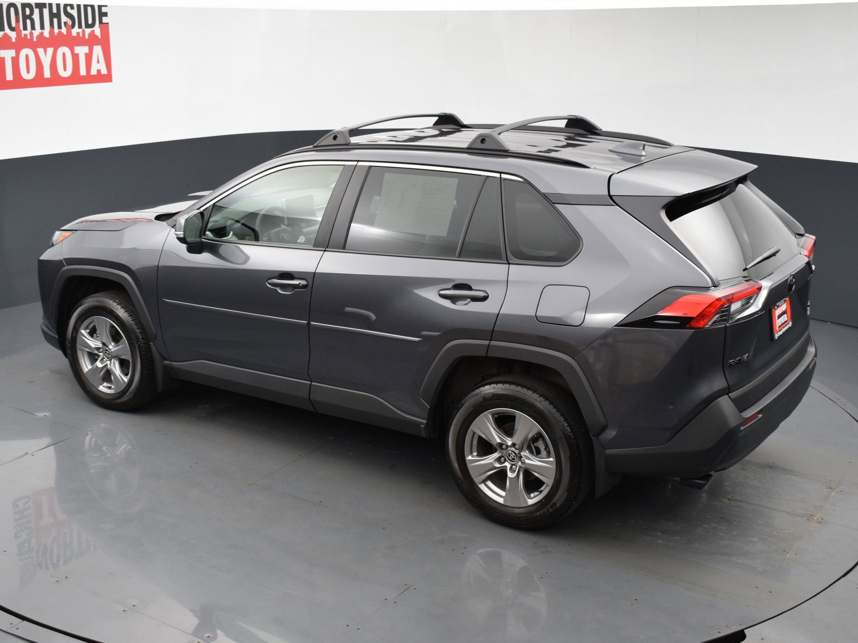 Used 2025 Toyota RAV4 XLE AWD/4WD image 18