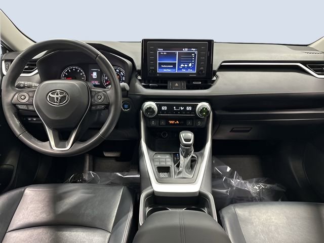 Used 2021 Toyota RAV4 XLE Premium image 13