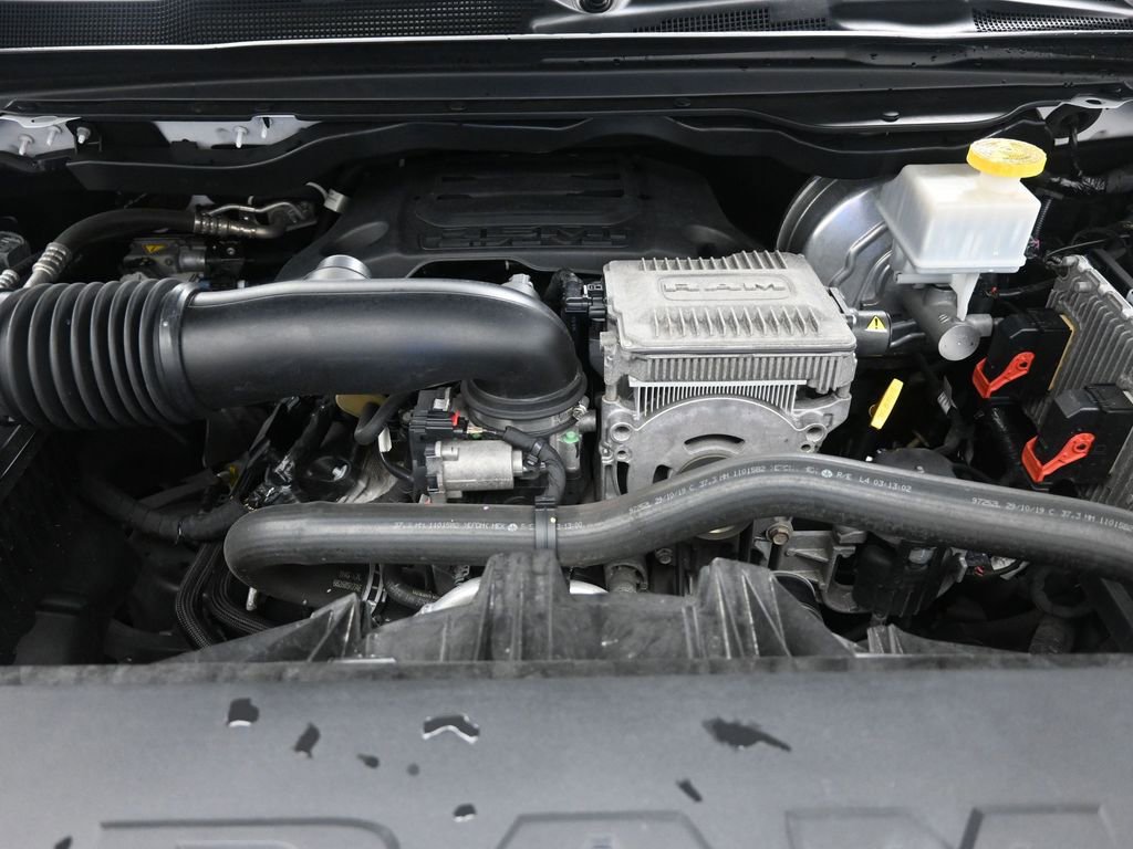 Used 2020 RAM 1500 Limited w/ Body Color Bumper Group image 29