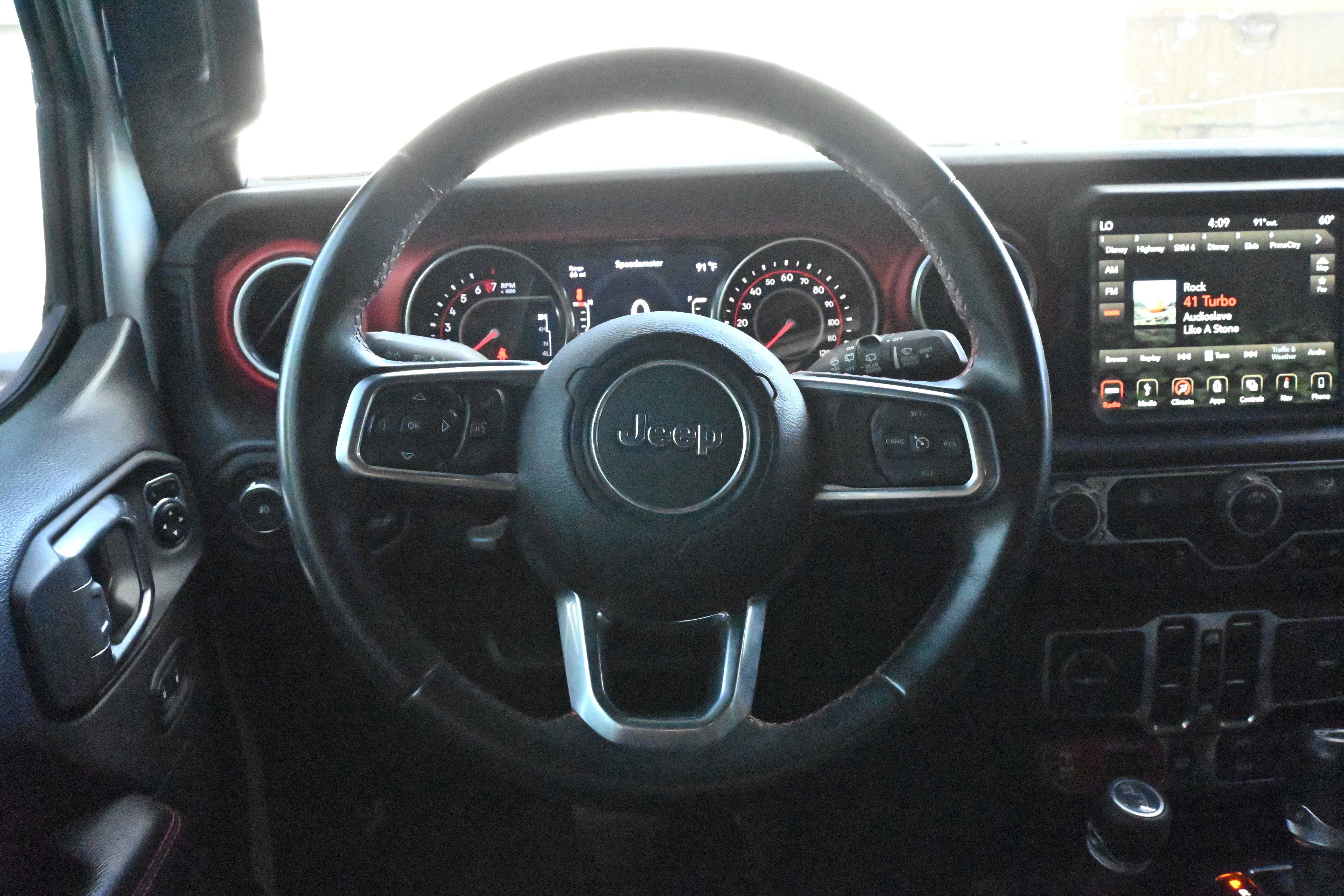 Used 2018 Jeep Wrangler Unlimited Rubicon AWD/4WD image 6