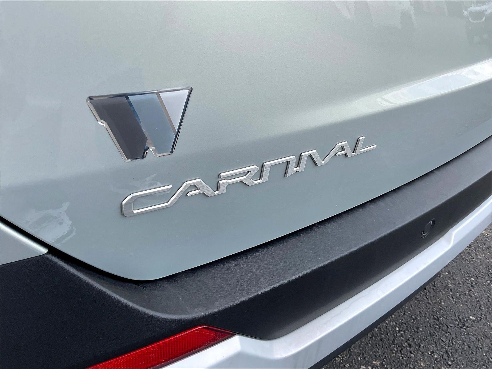New 2027 Kia Carnival EX FWD image 14