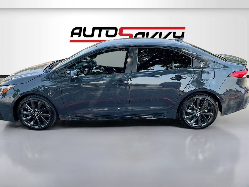 Used 2024 Toyota Corolla SE FWD image 4
