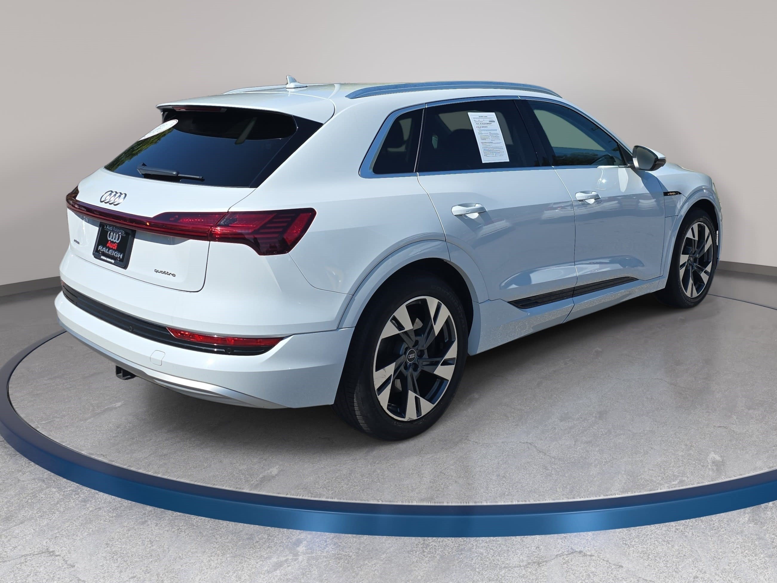 Used 2021 Audi e-tron Premium w/ Towing Package AWD/4WD image 6