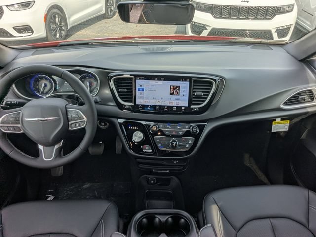 New 2026 Chrysler Voyager LX FWD image 18