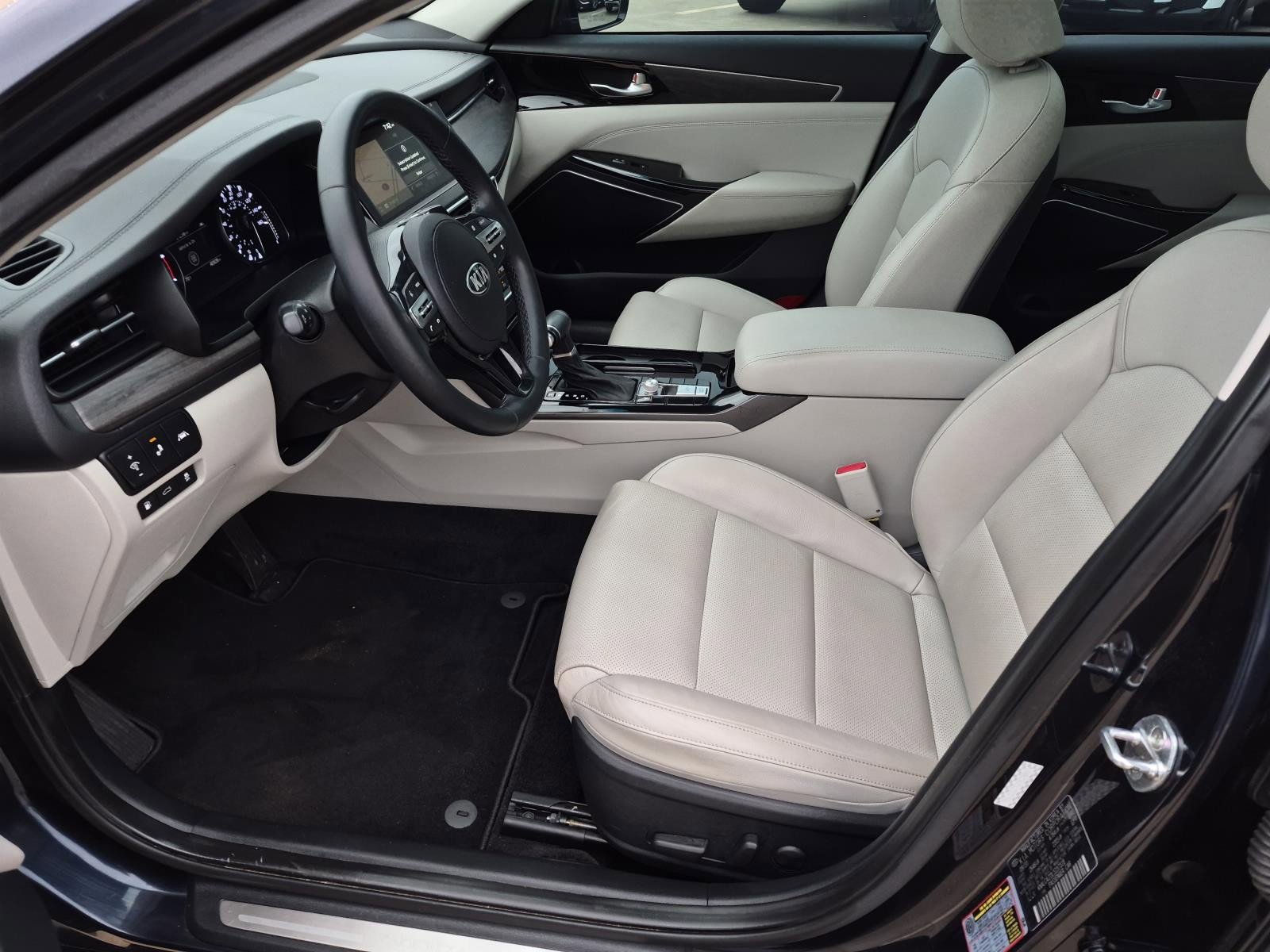 Used 2020 Kia Cadenza Technology FWD image 9