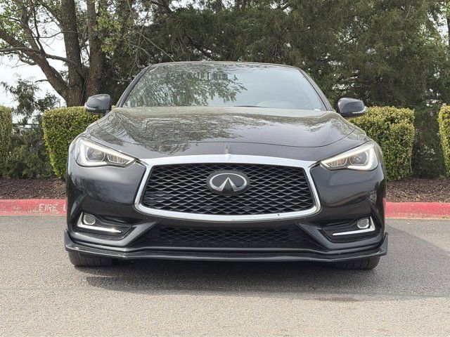 Used 2019 INFINITI Q60 3.0t Luxe w/ Essential Package image 10
