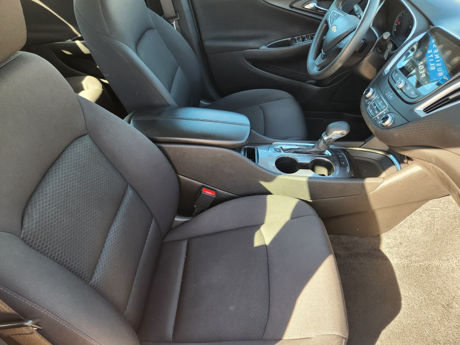 Used 2024 Chevrolet Malibu LT FWD image 15
