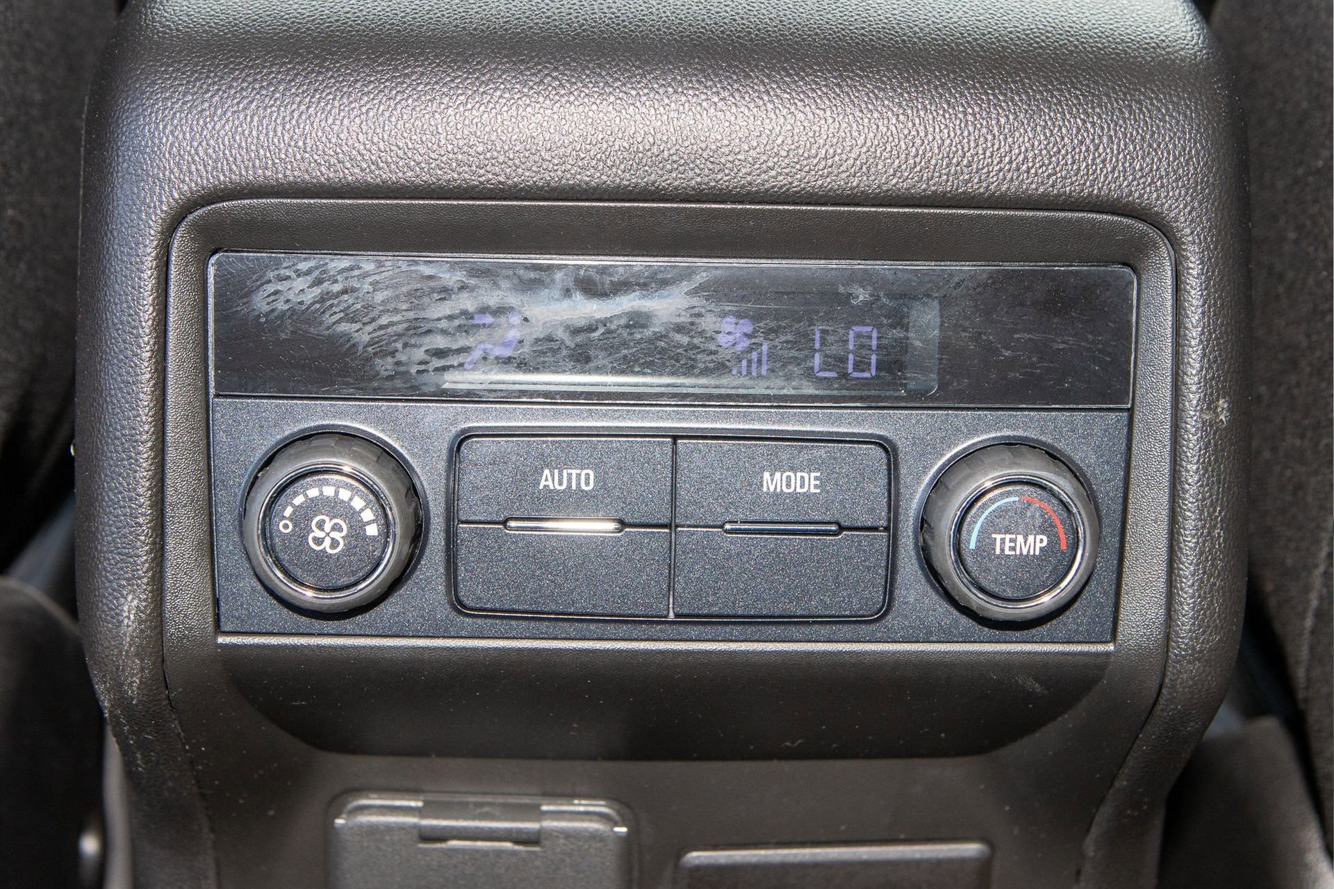 Used 2022 GMC Acadia SLE w/ Driver Convenience Package image 15