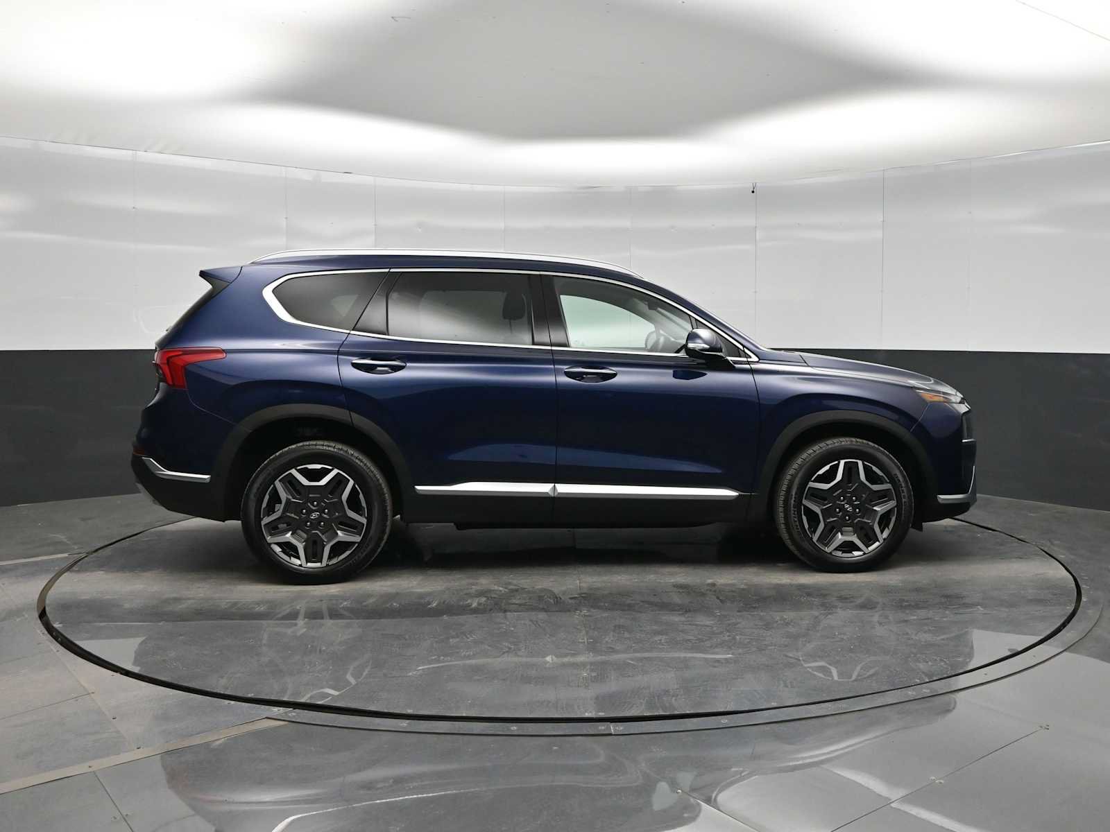 Used 2023 Hyundai Santa Fe Limited w/ Cargo Package AWD/4WD image 9