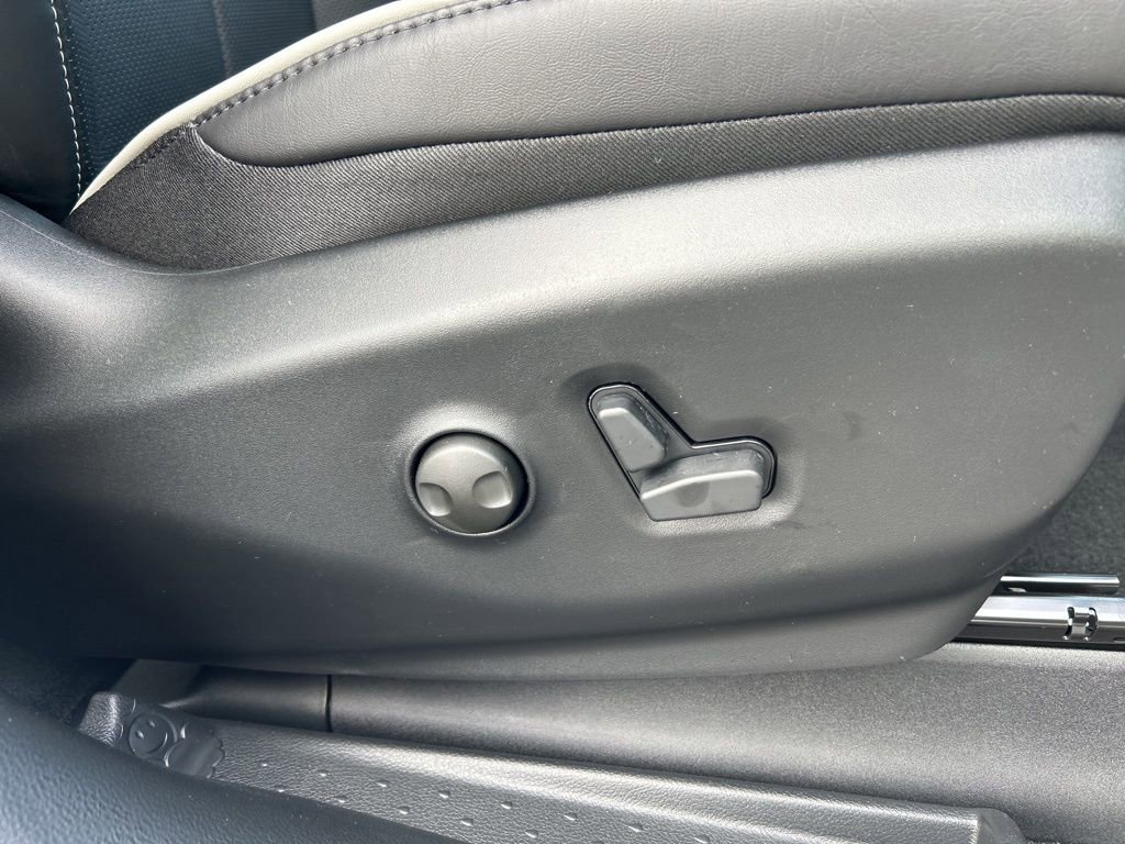 New 2026 Chrysler Pacifica Limited w/ S Appearance Package image 10