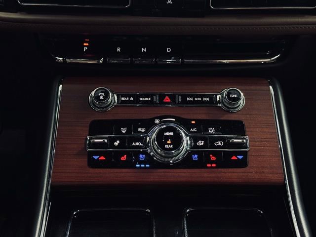 Used 2022 Lincoln Aviator Reserve w/ Elements Package Plus image 35