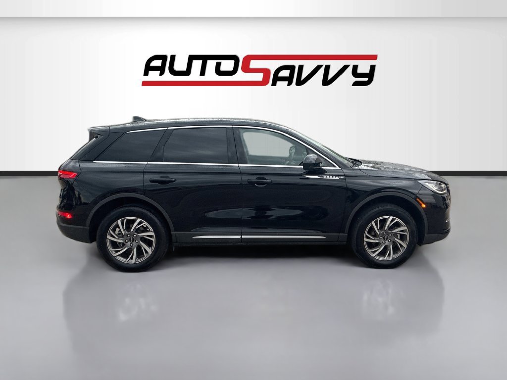 Used 2025 Lincoln Corsair AWD image 8