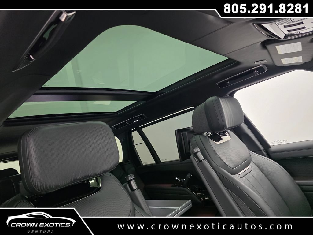 Used 2024 Land Rover Range Rover SV AWD/4WD image 10