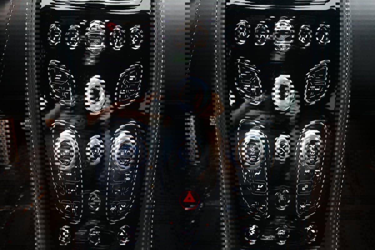 Used 2016 Aston Martin Rapide S image 20