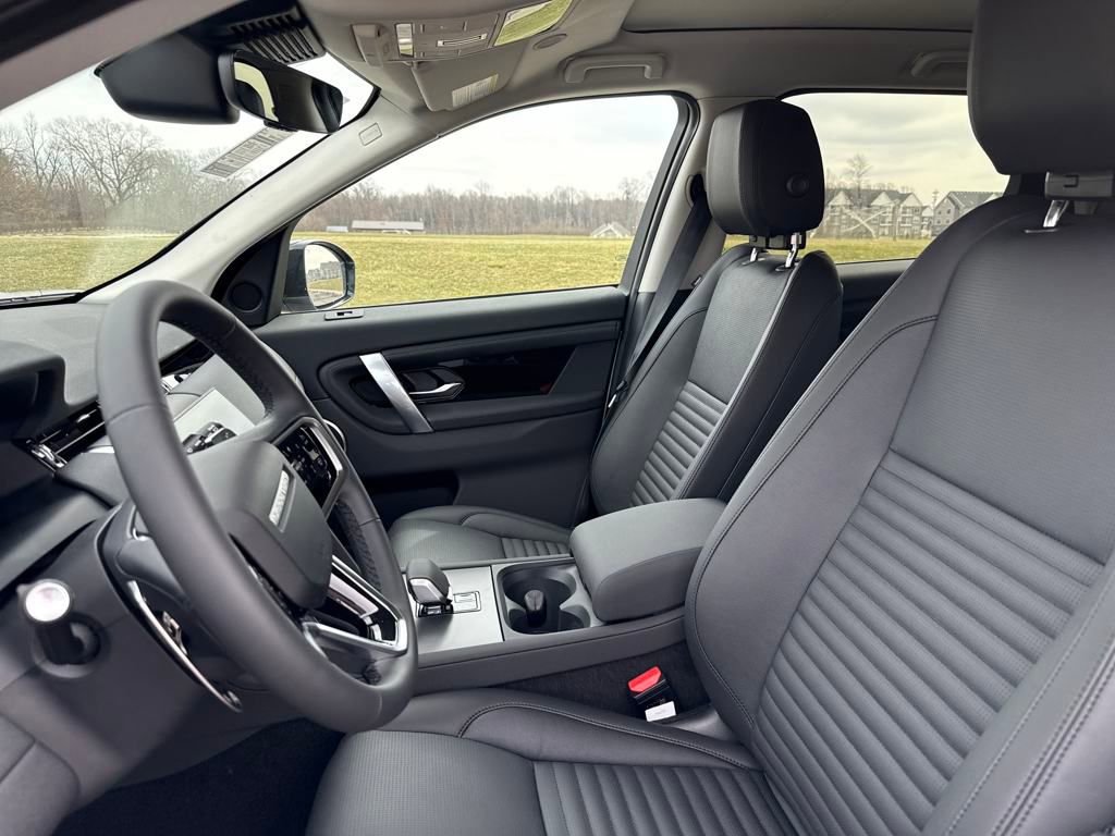 New 2025 Land Rover Discovery Sport S image 11