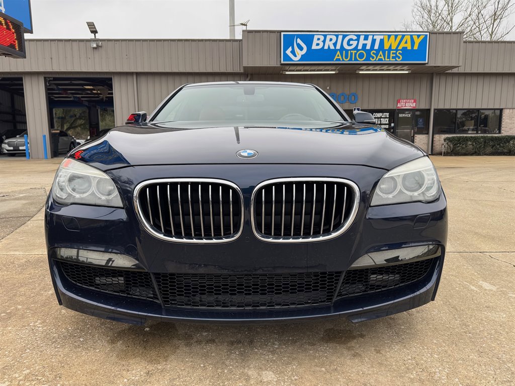 Used 2015 BMW 740Li w/ Executive Package image 4
