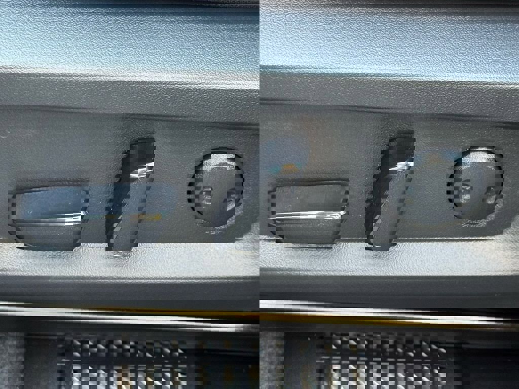 Used 2025 Mitsubishi Outlander SE image 19