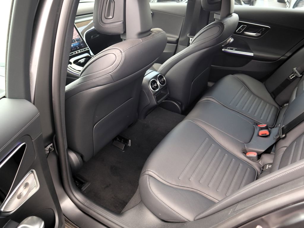 Certified 2024 Mercedes-Benz C 43 AMG 4MATIC Sedan image 10