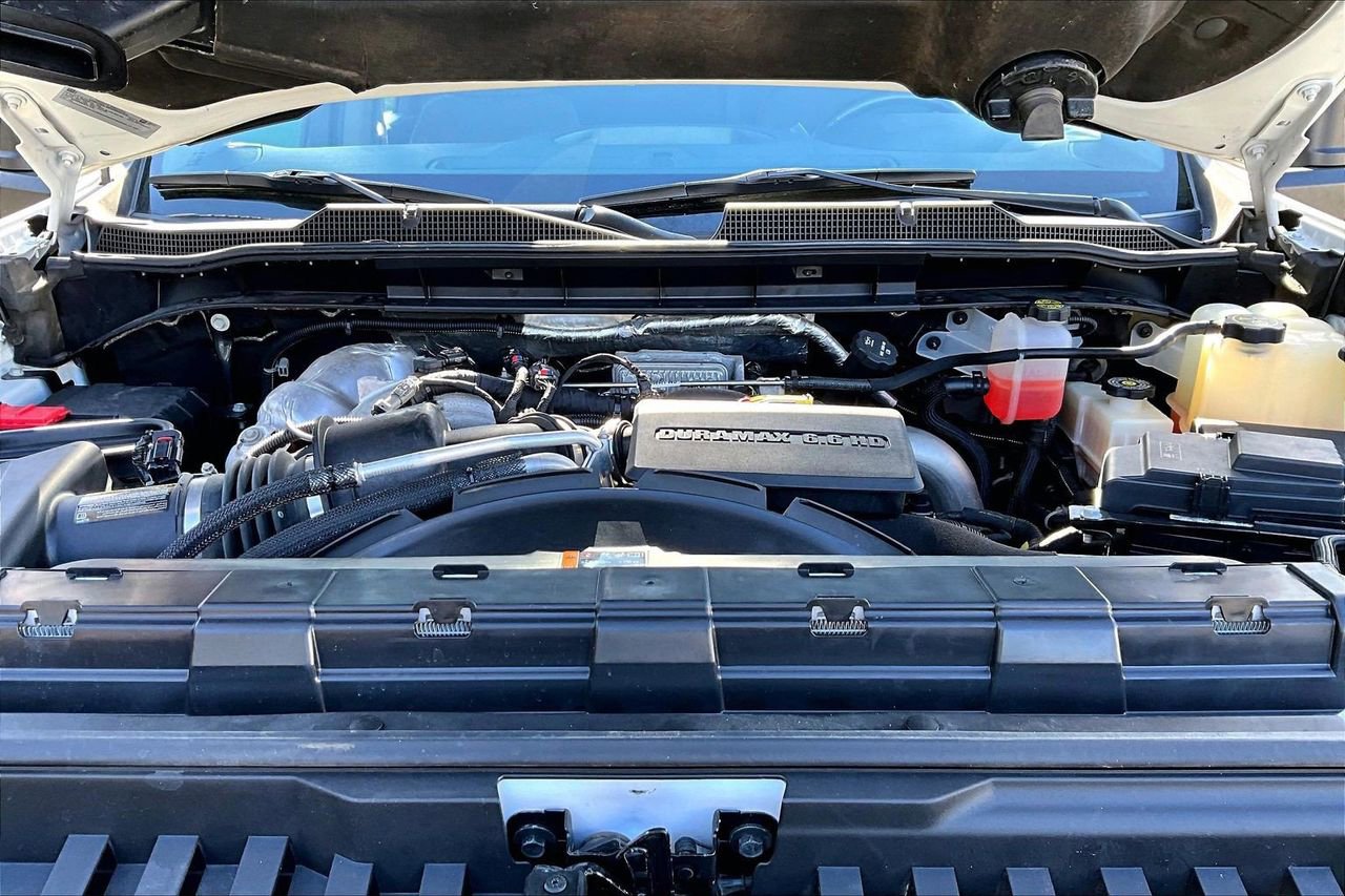 Used 2022 Chevrolet Silverado 2500 LT w/ Convenience Package image 34