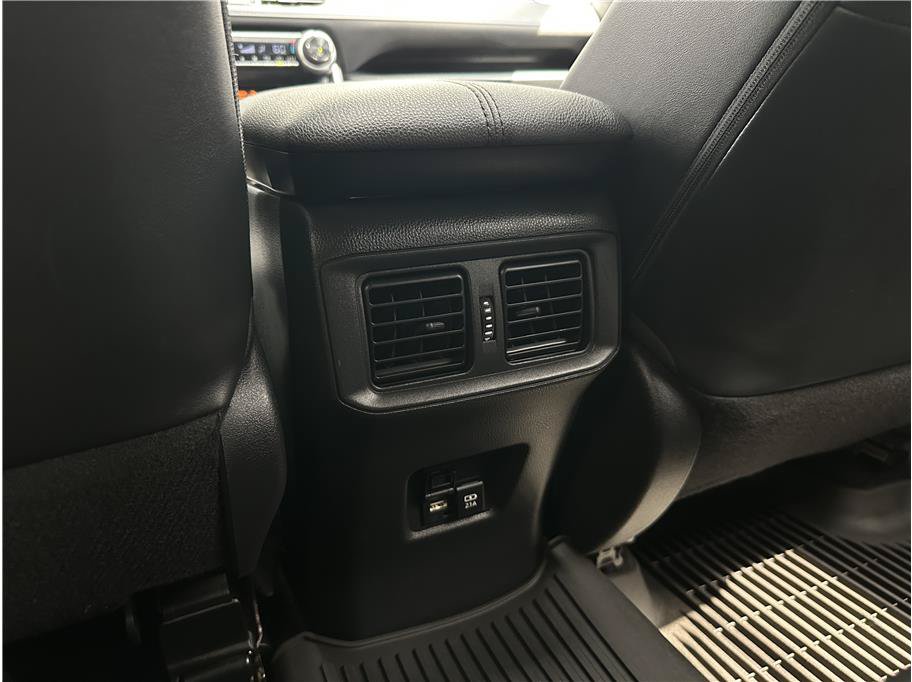 Used 2021 Toyota RAV4 XSE w/ XSE Grade Weather Package AWD/4WD image 18