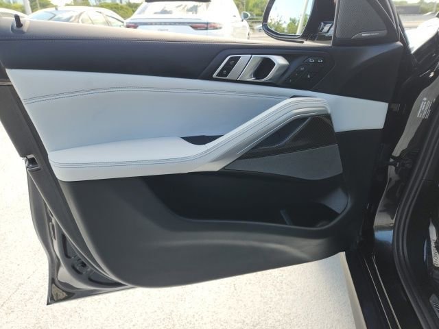 Used 2022 BMW X6 M image 33