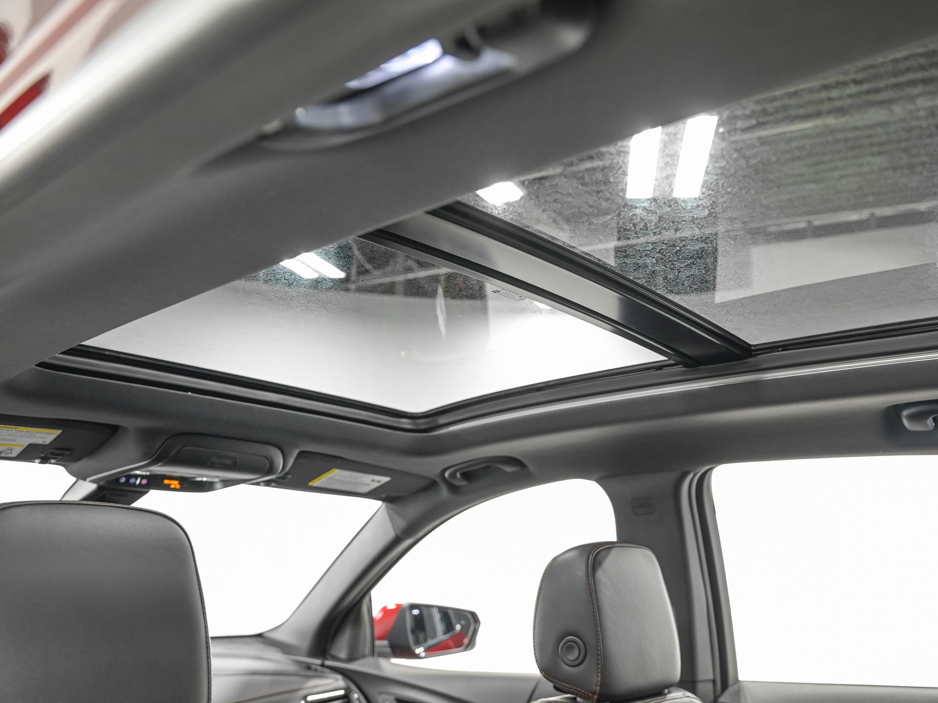 Used 2023 Chevrolet Equinox RS w/ RS Leather Package image 25