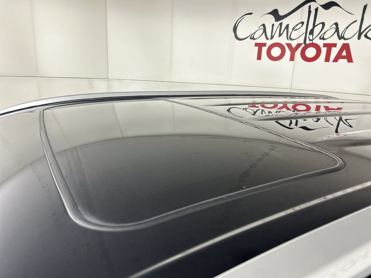 Used 2025 Toyota Highlander XLE AWD/4WD image 11
