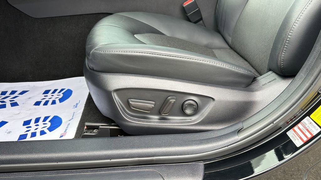 Used 2024 Toyota Camry XLE FWD image 13