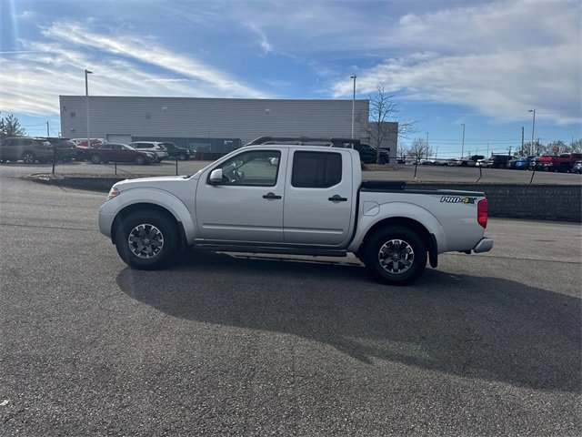 Used 2020 Nissan Frontier PRO-4X image 8