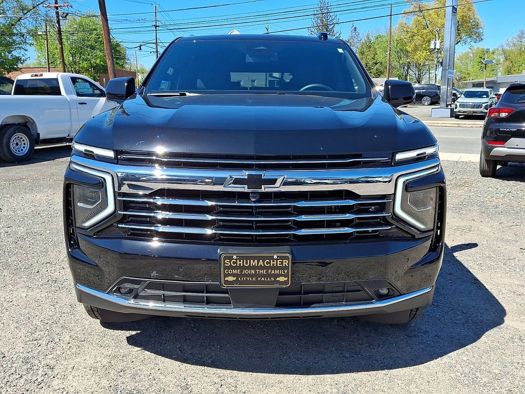 Used 2026 Chevrolet Suburban LT w/ Comfort Package AWD/4WD image 2