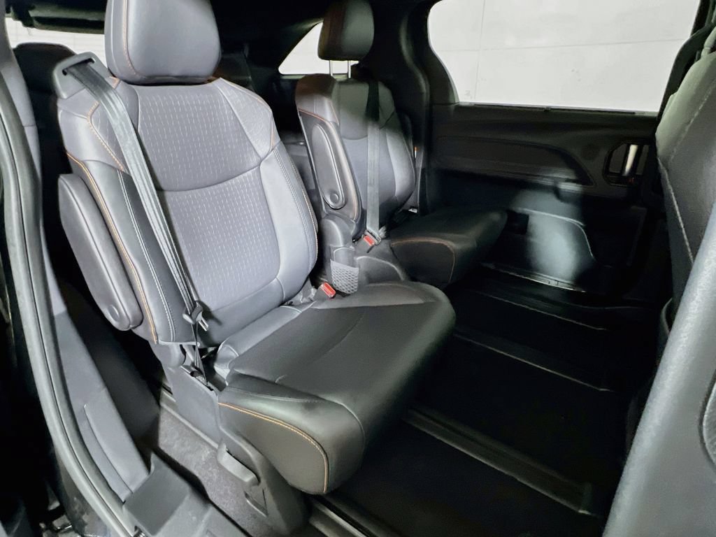 Certified 2021 Toyota Sienna XSE w/ XSE Plus Package AWD/4WD image 25