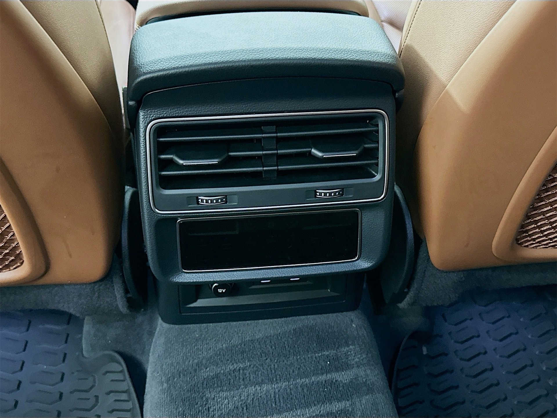 Used 2021 Audi Q8 Premium Plus image 27