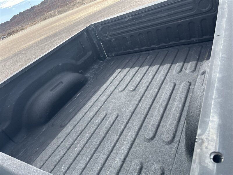 Used 2024 RAM 2500 Big Horn w/ Off Road Package AWD/4WD image 8