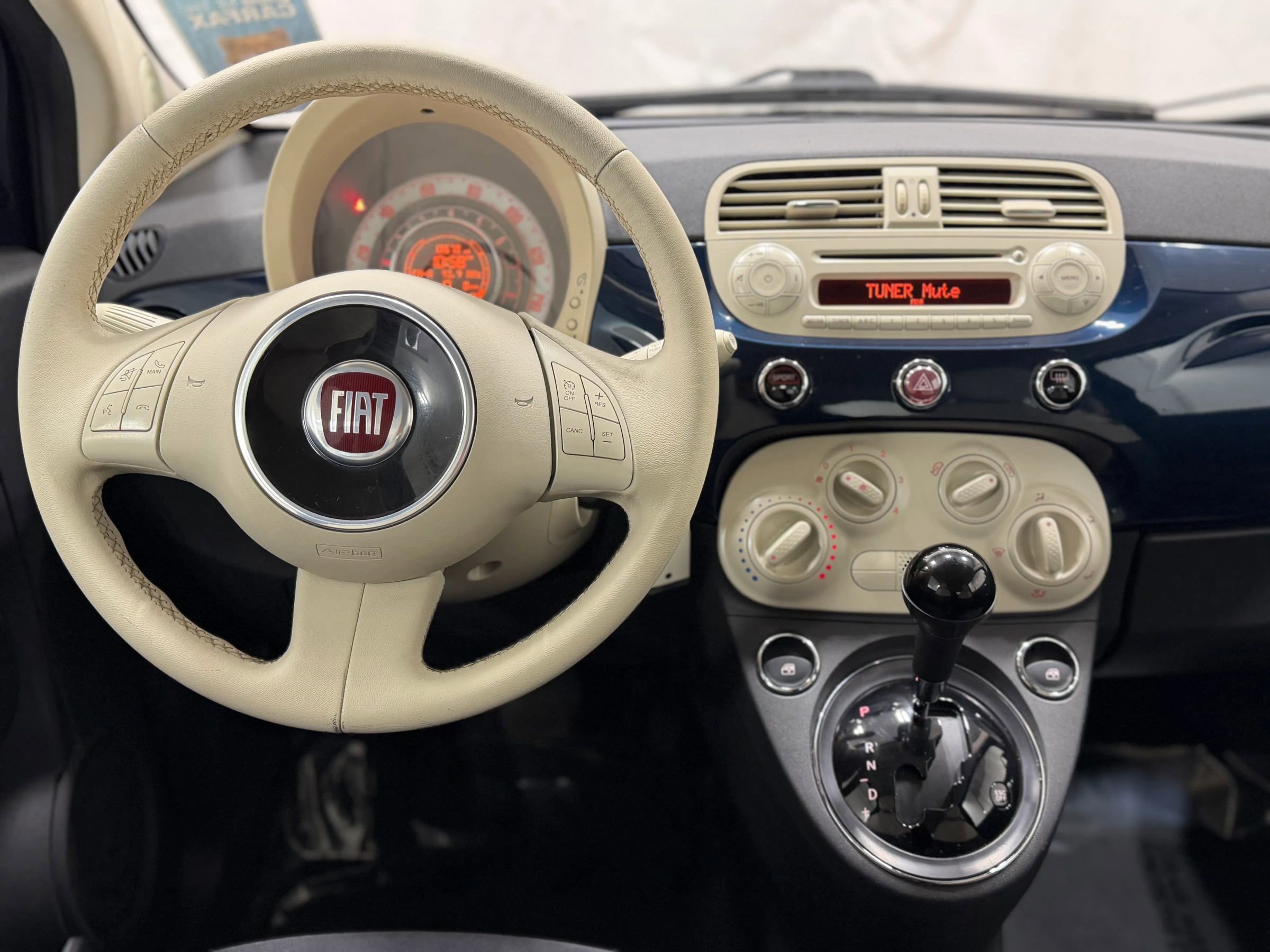 Used 2015 FIAT 500 Pop image 21